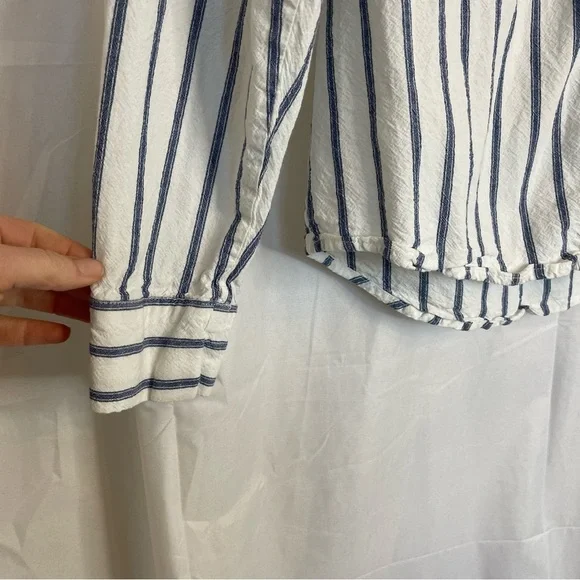VELVET HEART Women’s Blue White Stripe Button Down Long Sleeve Size Large - Picture 8 of 11